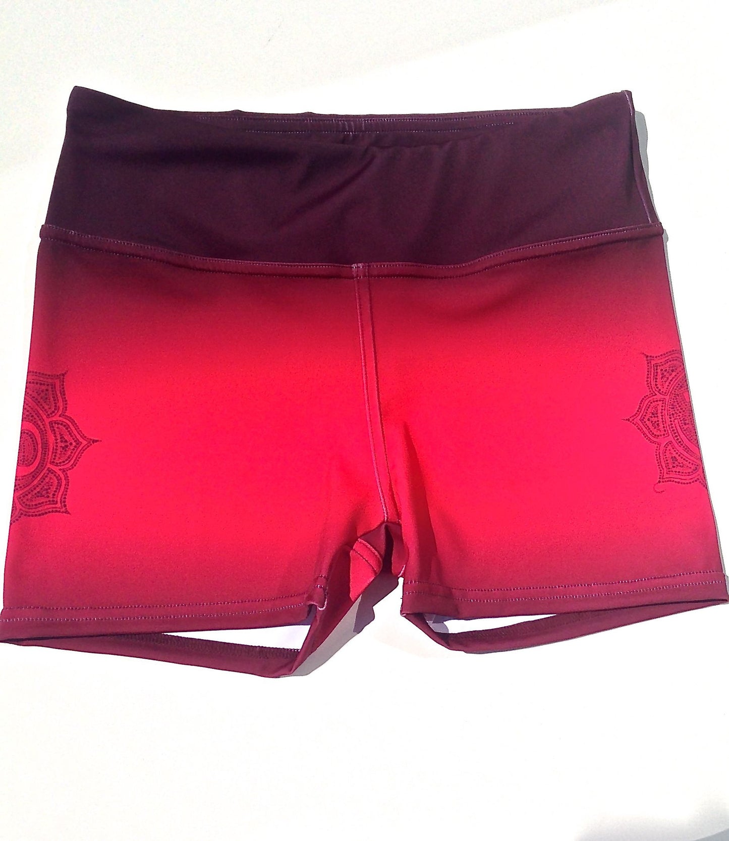 Ombre Om 3" Short