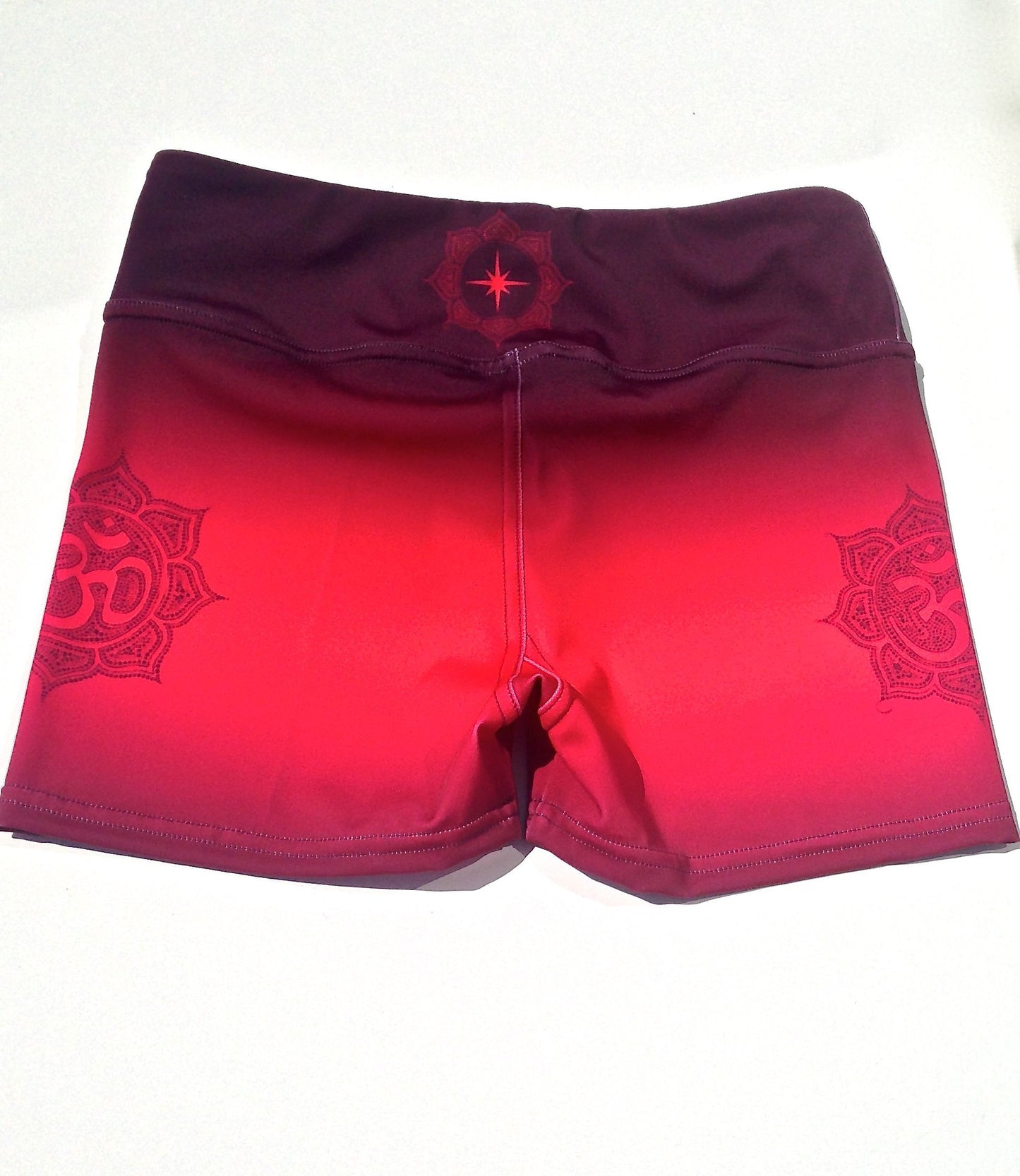Ombre Om 3" Short